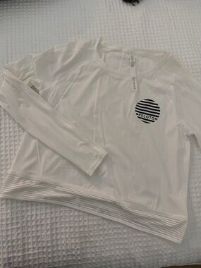 lululemon peloton - White Long Sleeve Top with Black Peloton Logo RARE